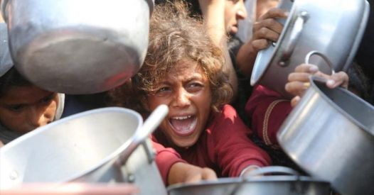 HRW avverte: la tregua non è sufficiente se non si revoca l'assedio illegale su Gaza