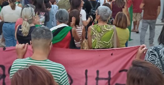 Tortolì. Pesaus Is basis de sa gherra! A foras sa Nato de se nostra terra!