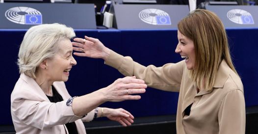 Censura, genocidio e incubo atomico: la farsa della democrazia liberale in UE