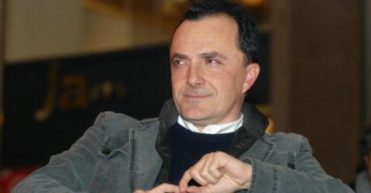 Daniele Luttazzi -  Il “Guardian” fa le pulci alle bufale di Trump, Israele arma i Cecchini