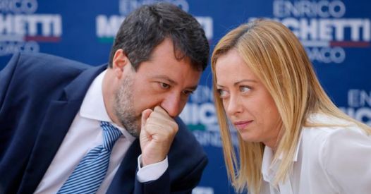 Un paese ostaggio di politici ai domiciliari