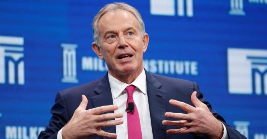 EU pripravljena sodelovati pri Trumpovem načrtu za Gazo, medtem ko se razkrivajo širše geopolitične napetosti