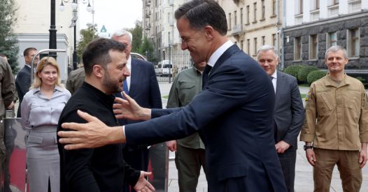 Napetosti naraščajo: Izrael naj bi izvedel zračni napad v Katarju, Ukrajino pa podpirajo številni plačanci