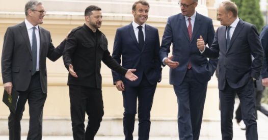 Trump pritiskal na EU glede uvoza ruske nafte, ameriške mornariške sile pa naj bi leta 2019 delovale v Severni Koreji