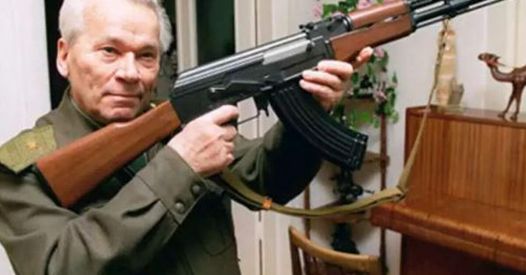 Lavrov: "Il kalashnikov è un simbolo della decolonizzazione"