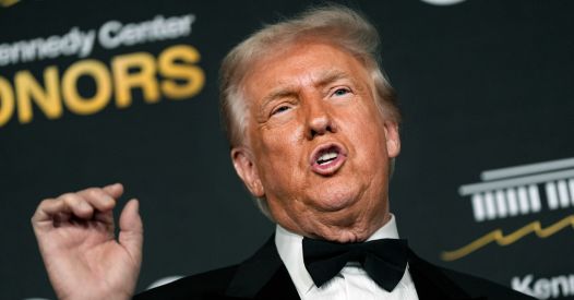 Trump "deluso". Zelensky "non ha ancora letto" la sua proposta di pace