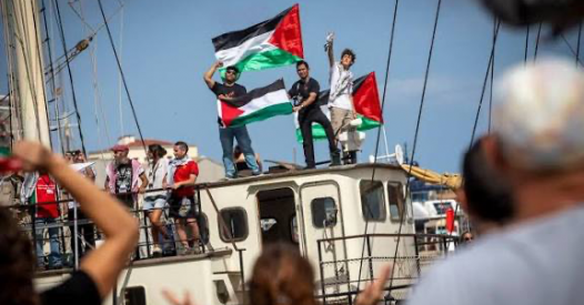 Gaza. La flottiglia Sumud attaccata da droni israeliani