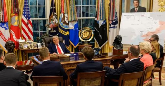 Evropska unija kljub ponižanju vztraja pri vojni kot miru, zavezniki Kijeva iščejo dogovor o varnostnih jamstvih