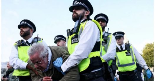 Gli attivisti ebrei avvertono: la repressione delle proteste nel Regno Unito alimenterà l'antisemitismo