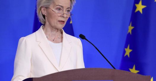 Andrea Zhok - La capitolazione di Ursula e i "dubbi" di Repubblica/Corriere