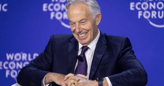 Firence se spominjajo palestinskih otrok, Blair pa svetuje Trumpu o Gazi