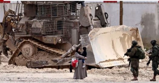 Žena Marwana Barghoutija opozarja na nevarnost smrtne kazni za palestinske zapornike, Human Rights Watch obsoja izraelske deportacije kot vojni zločin