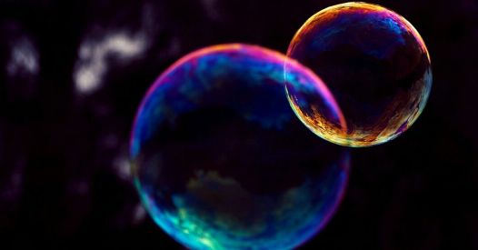 L'isteria di Trump e la bolla IA