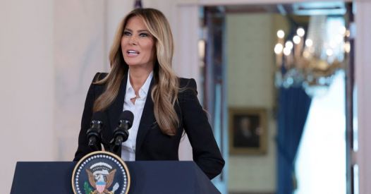 Da rapito a "residenti". Melania Trump censurata sui bambini ucraini