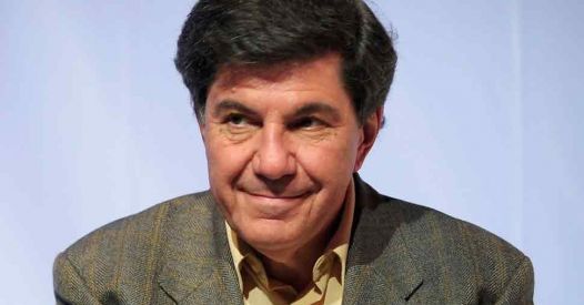 Zamrznitev ruske imovine sproža zaskrbljenost zaradi posledic za Swift, dolar in evro, medtem ko se v ZDA krepi notranji boj za nadzor nad prihodnostjo.