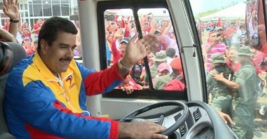 V Združenih državah Amerike naj bi pridržali venezuelskega predsednika Nicolása Madura