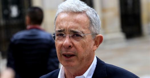 Nekdanji predsednik Kolumbije Uribe spoznan za krivega v primeru podkupovanja in procesne prevare